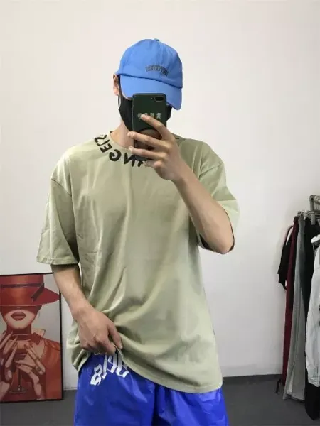 Design Oversized Graphic T-Shirt in Beige with Blue Shorts Set - 34