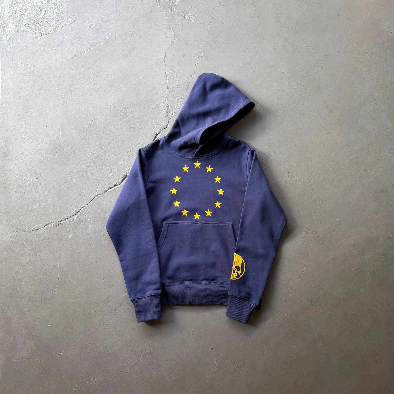 Heavy Weight Cross Print Hoodie photo 7