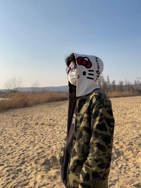 A Bathing Ape x Hello Kitty Camo Hoodie White - 1
