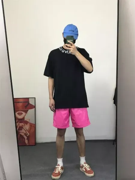 Design Oversized Graphic T-Shirt in Beige with Blue Shorts Set - 5