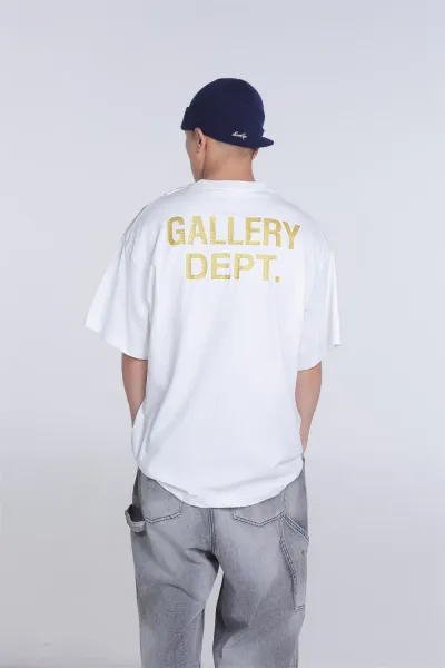 Gallery Dept Skeleton Beach Graphic T-Shirt Charcoal Gray - 7