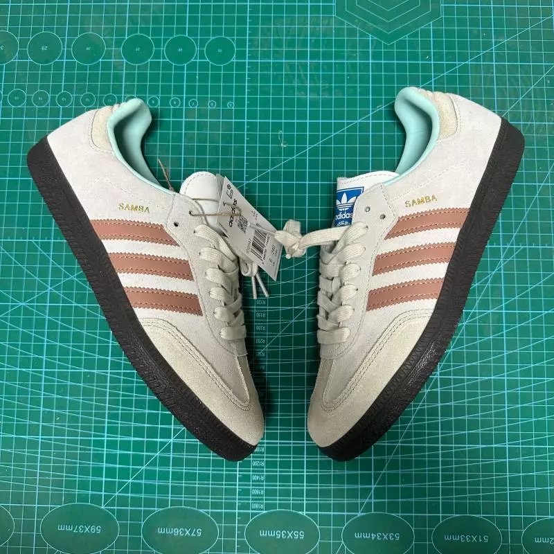Taupe ID2047