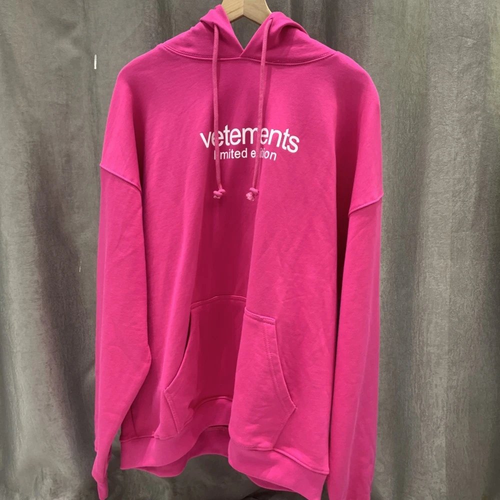 v126 Rose Red