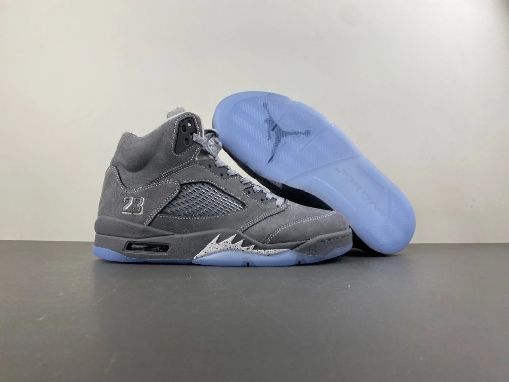 Wolf Grey DD0587-002