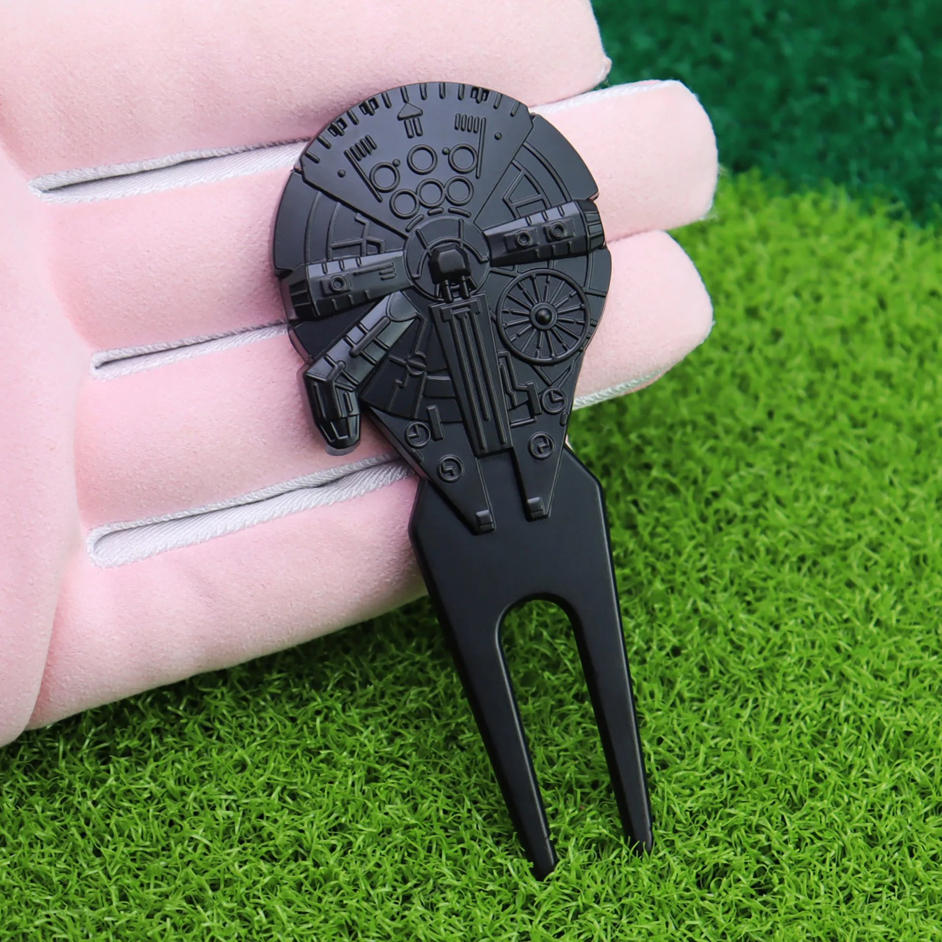 Black Spaceship Divot Tool