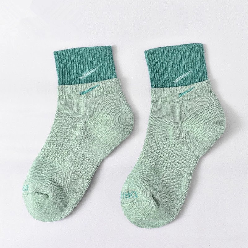 Nike Socks — [middle tube] light green-dark green colorway — USFans Spreadsheet photo