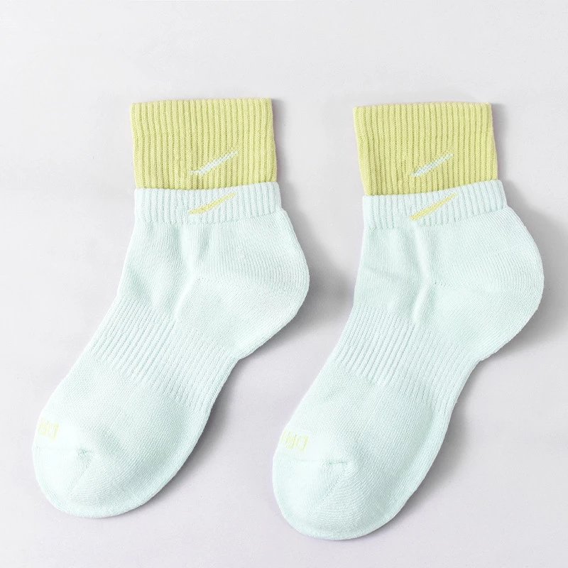 Nike Socks — [middle tube] light green-fruit green colorway — USFans Spreadsheet photo