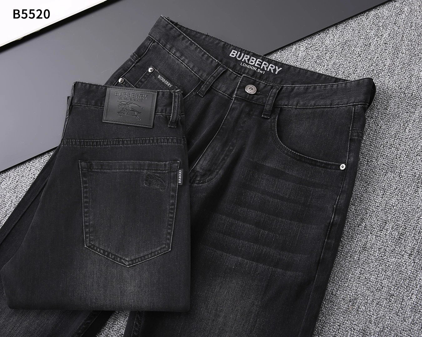 Balenciaga B5520 Men’s Black Slim Fit Jeans