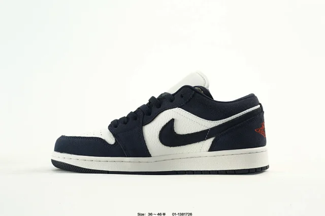 Nike Low Top Navy White Leather Suede Sneakers