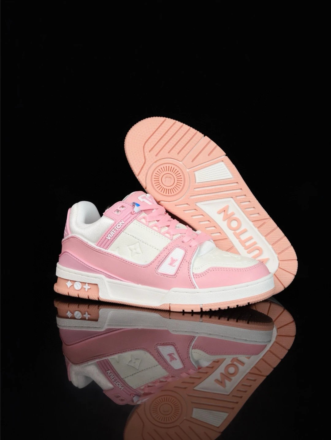 Louis Vuitton White Leather Fashion Sneakers