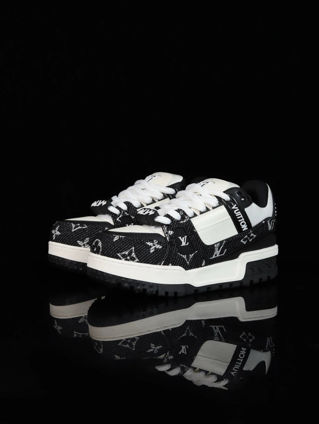 Louis Vuitton Monogram Canvas Leather Casual Sneakers