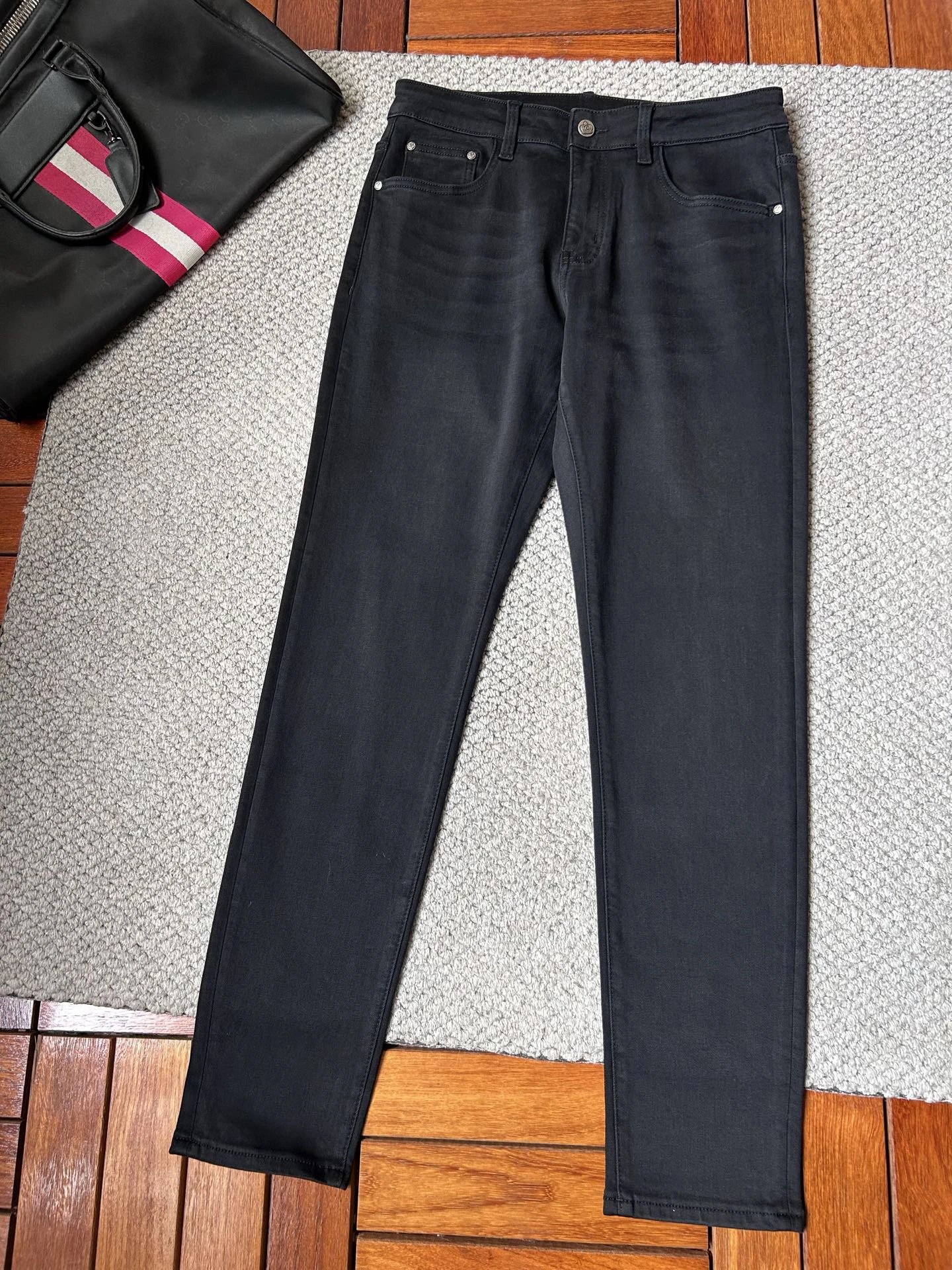 Burberry Men’s Black Slim Fit Stretch Denim Jeans