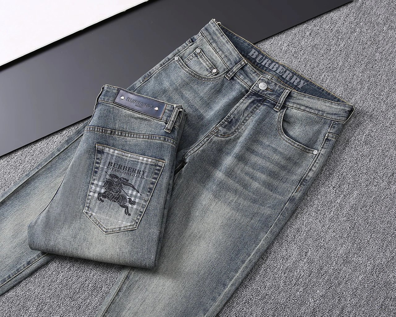Burberry Men Plaid Pocket Vintage Wash Slim Denim Jeans