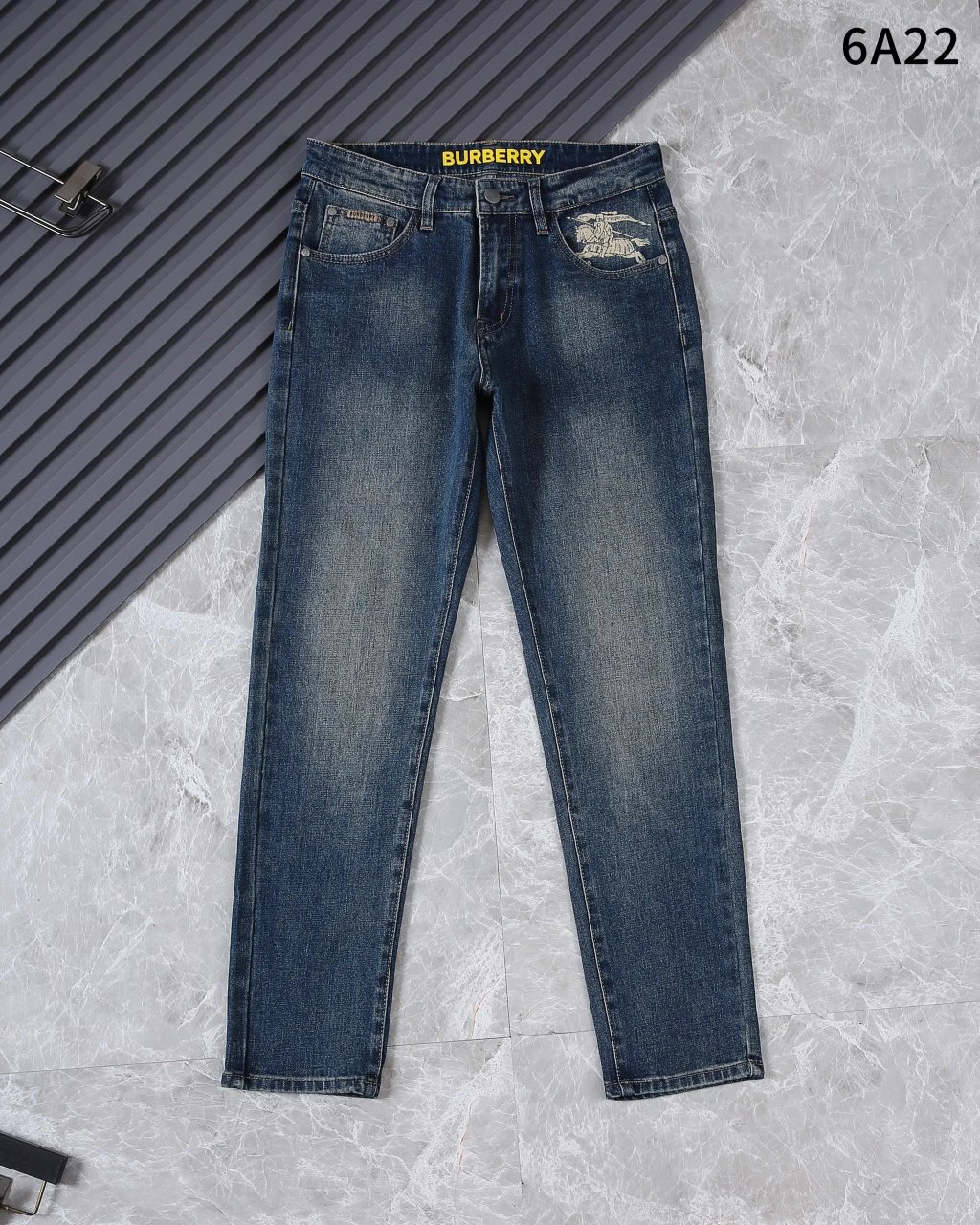 Burberry Men Blue Denim Jeans Classic Style