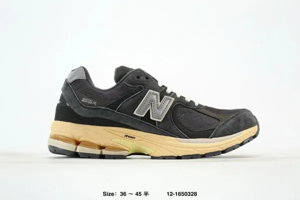 New Balance 2002R Archive Reconstruction Sneakers - 10