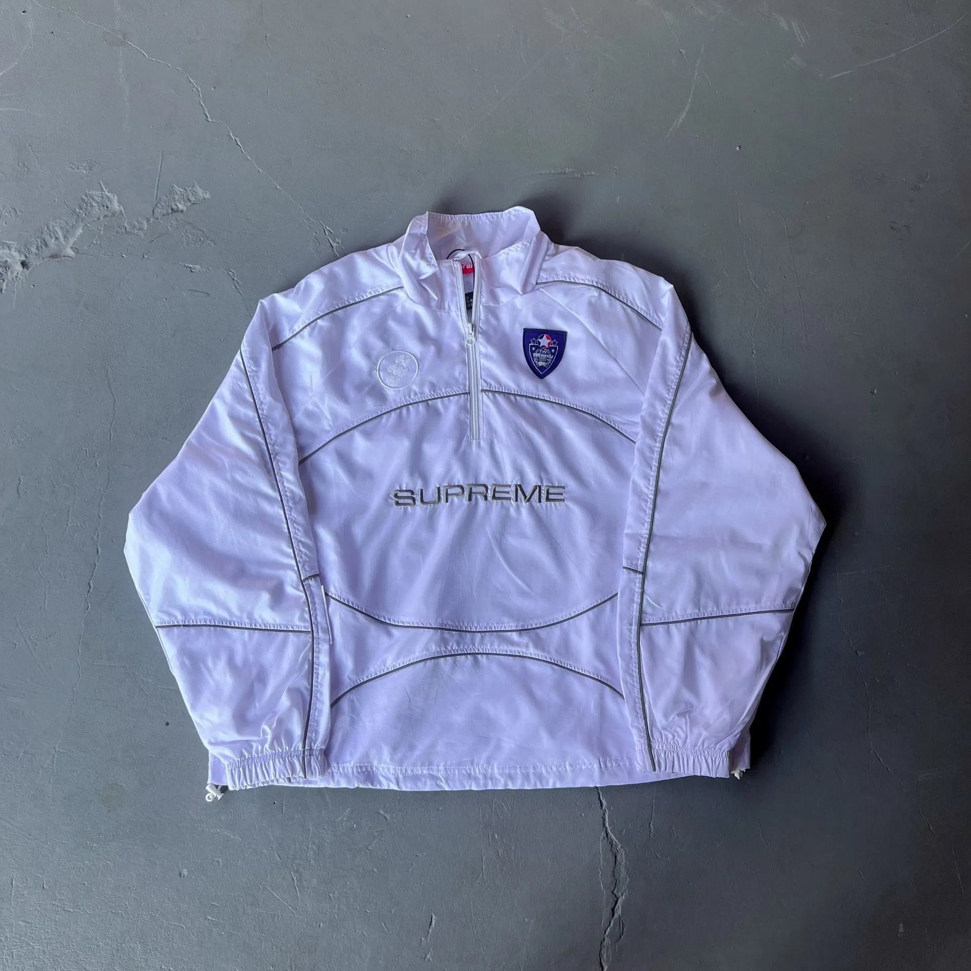 056 White / Coat