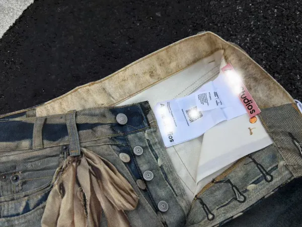 Acne Studios Teddy Bear Print Distressed Wide-Leg Jeans - 6