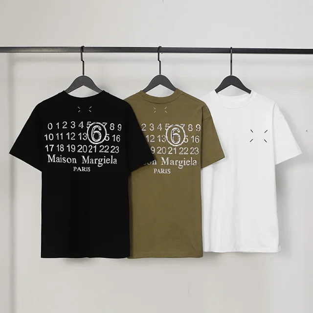 Maison Margiela T-Shirts Graphic Logo Short-Sleeve Crewneck product detail image 2