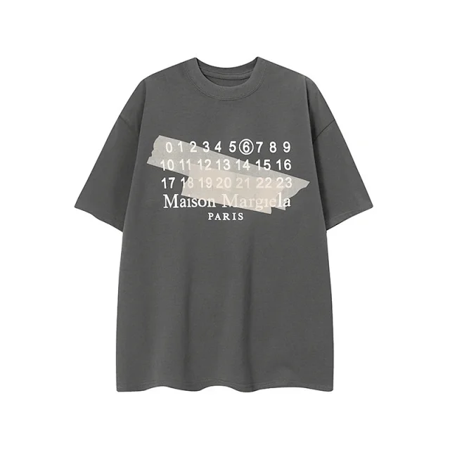 Maison Margiela T-Shirts Graphic Logo Short-Sleeve Crewneck product detail image 9