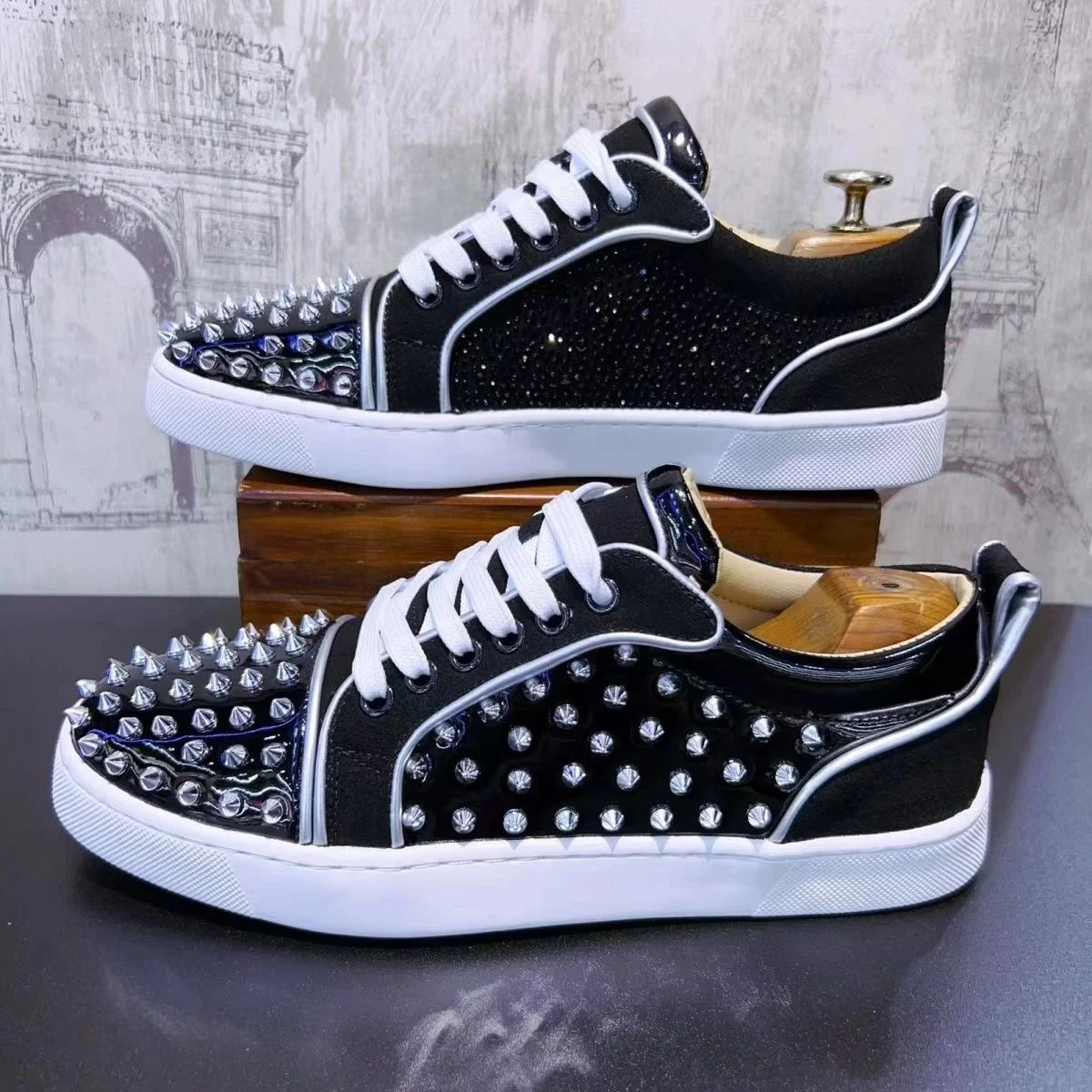 Louis Vuitton Black 