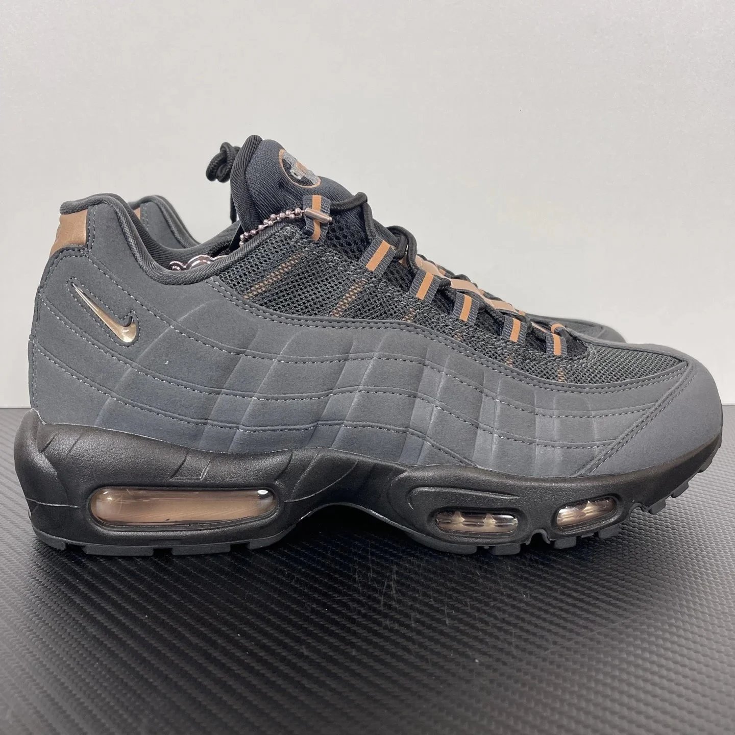 GX MAX 95 Black Red Gray HQ6457-001