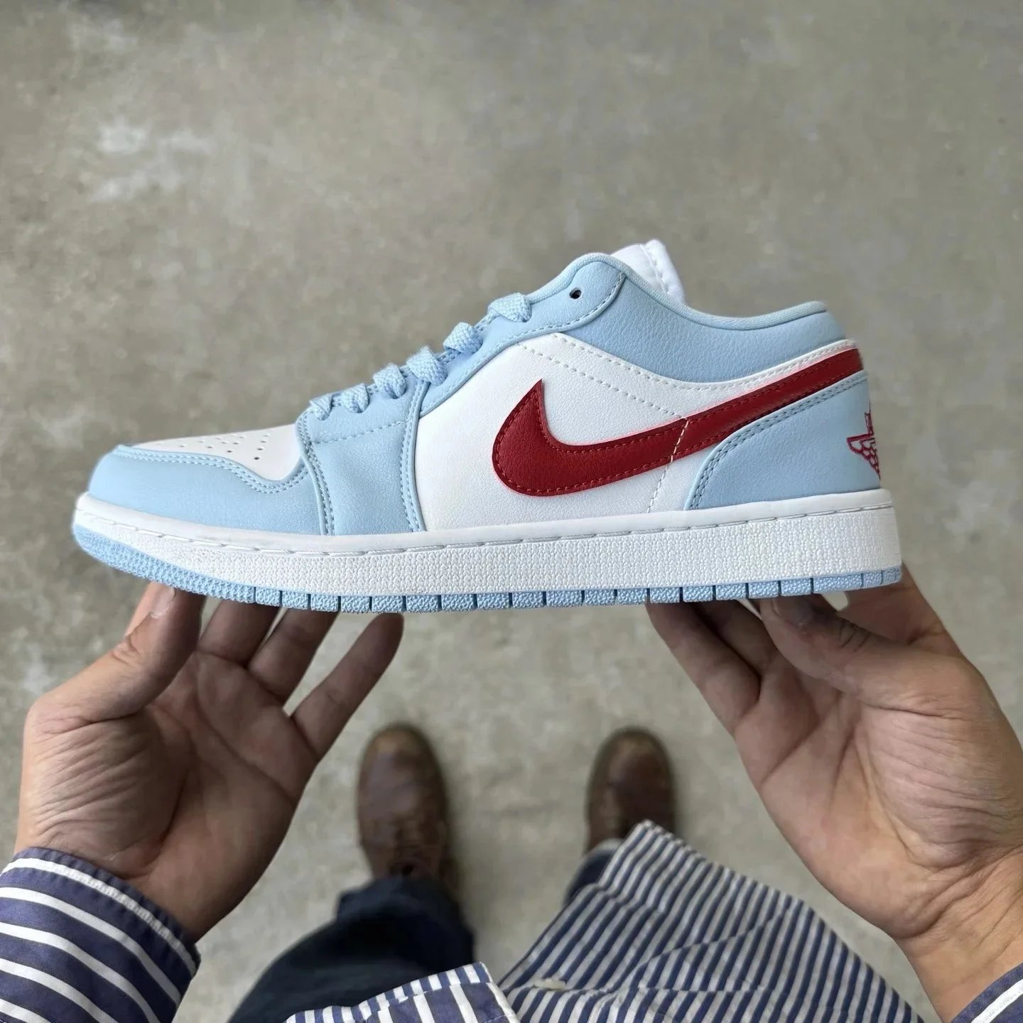 AJ1 Low White Blue Red DC0774-164