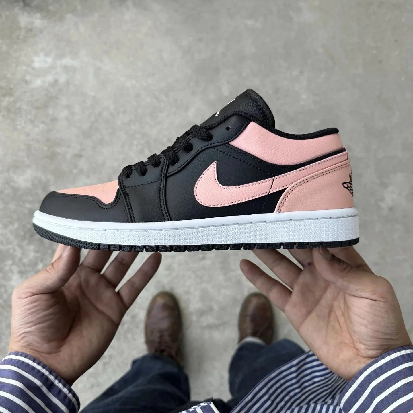 AJ1 Low Black Pink 553560-034