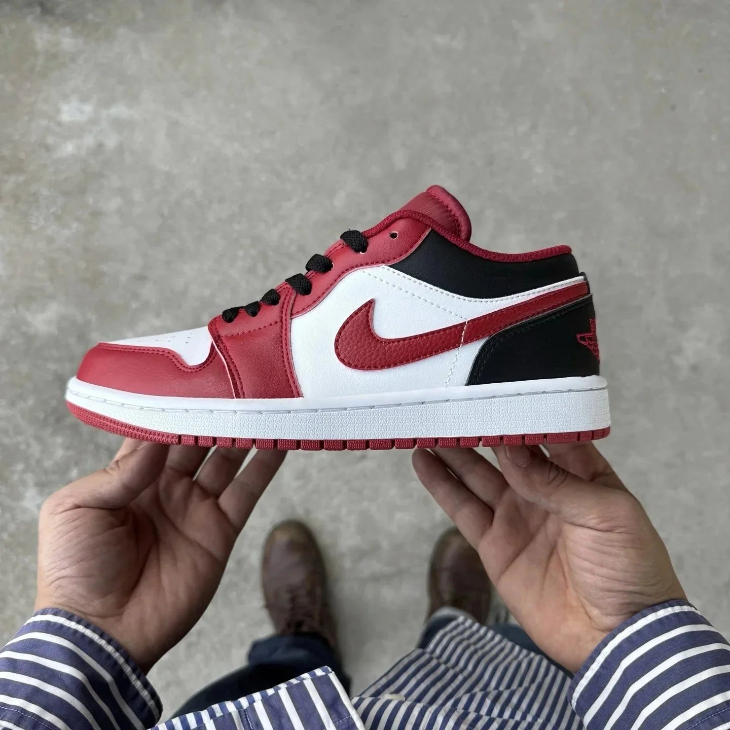 AJ1 Low White Red Black 553558-163