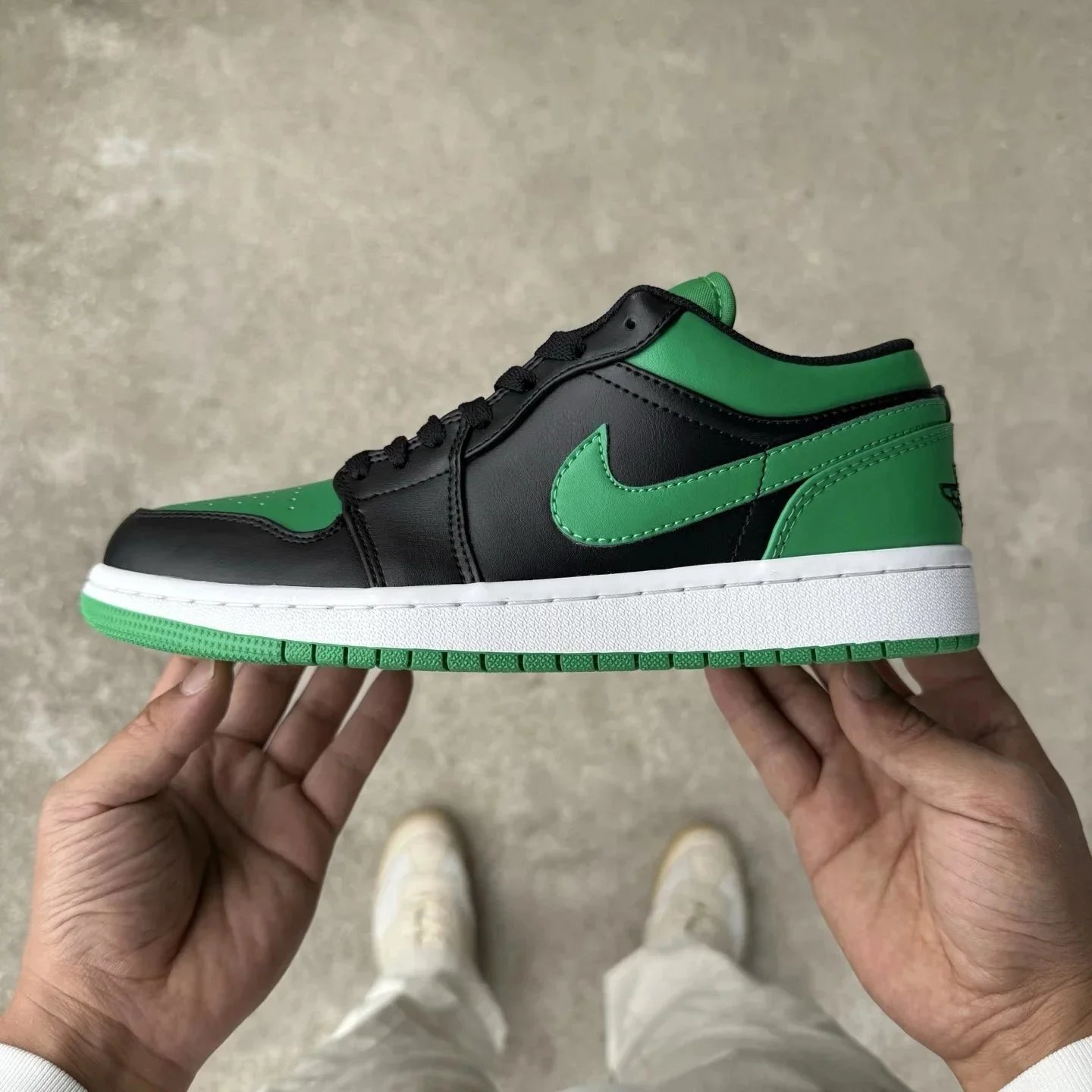 AJ1 Low Black Green 553558-065