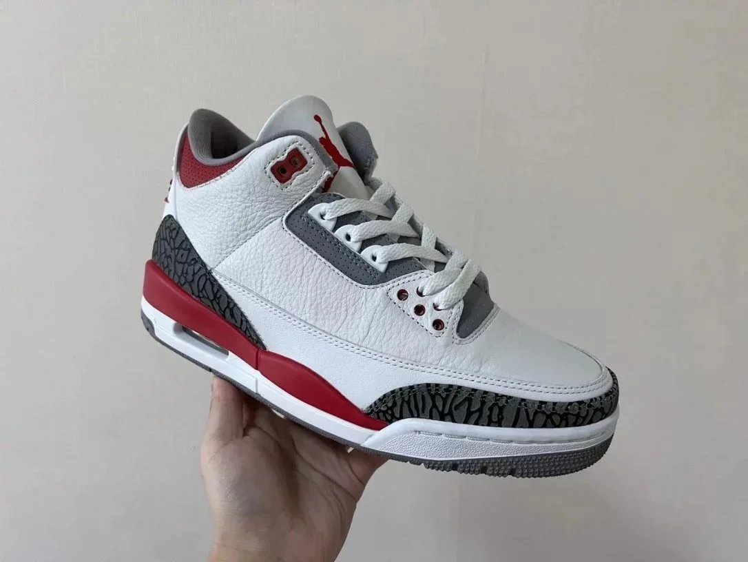 AJ3 new white and red DN3707-160