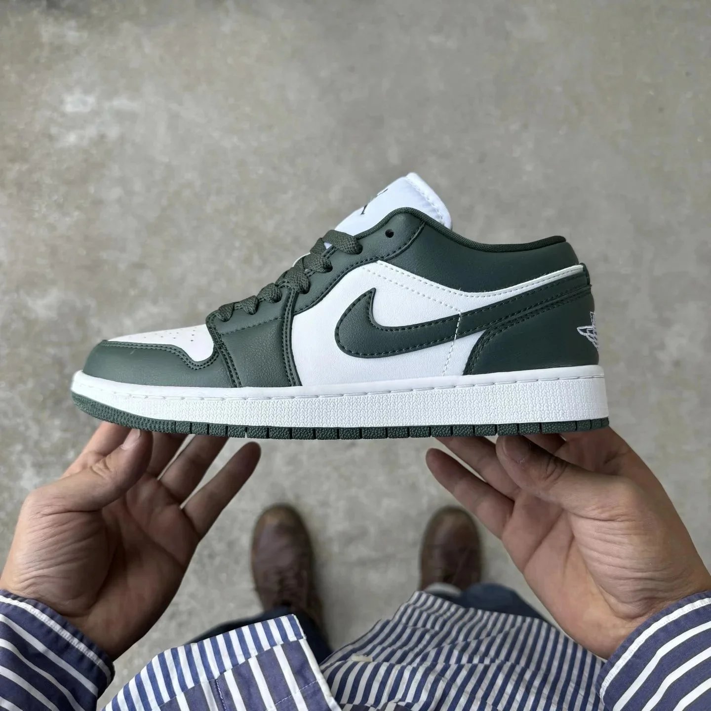 AJ1 Low Grass Green DC0774-113