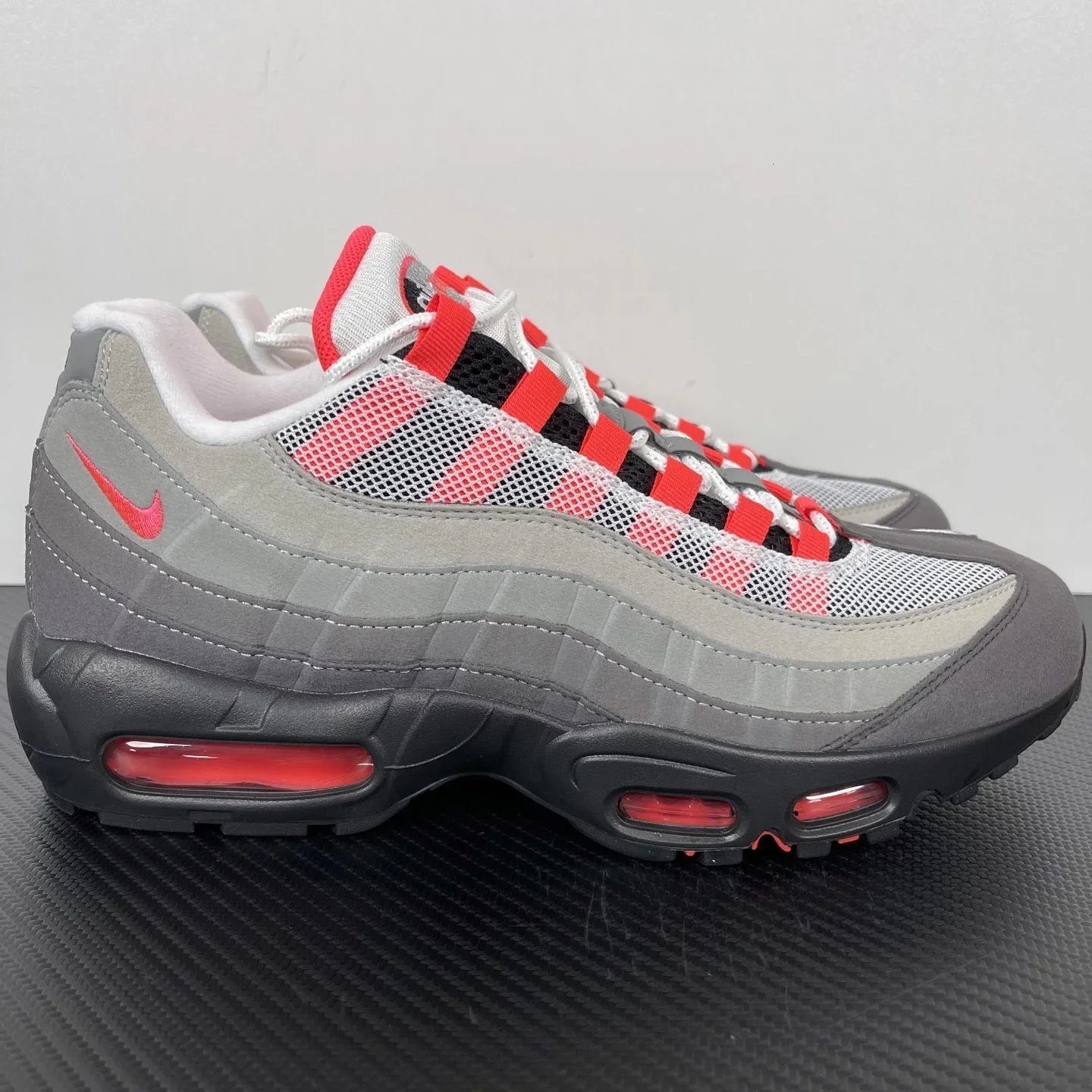 GX MAX 95 Black White Red AT2865-100