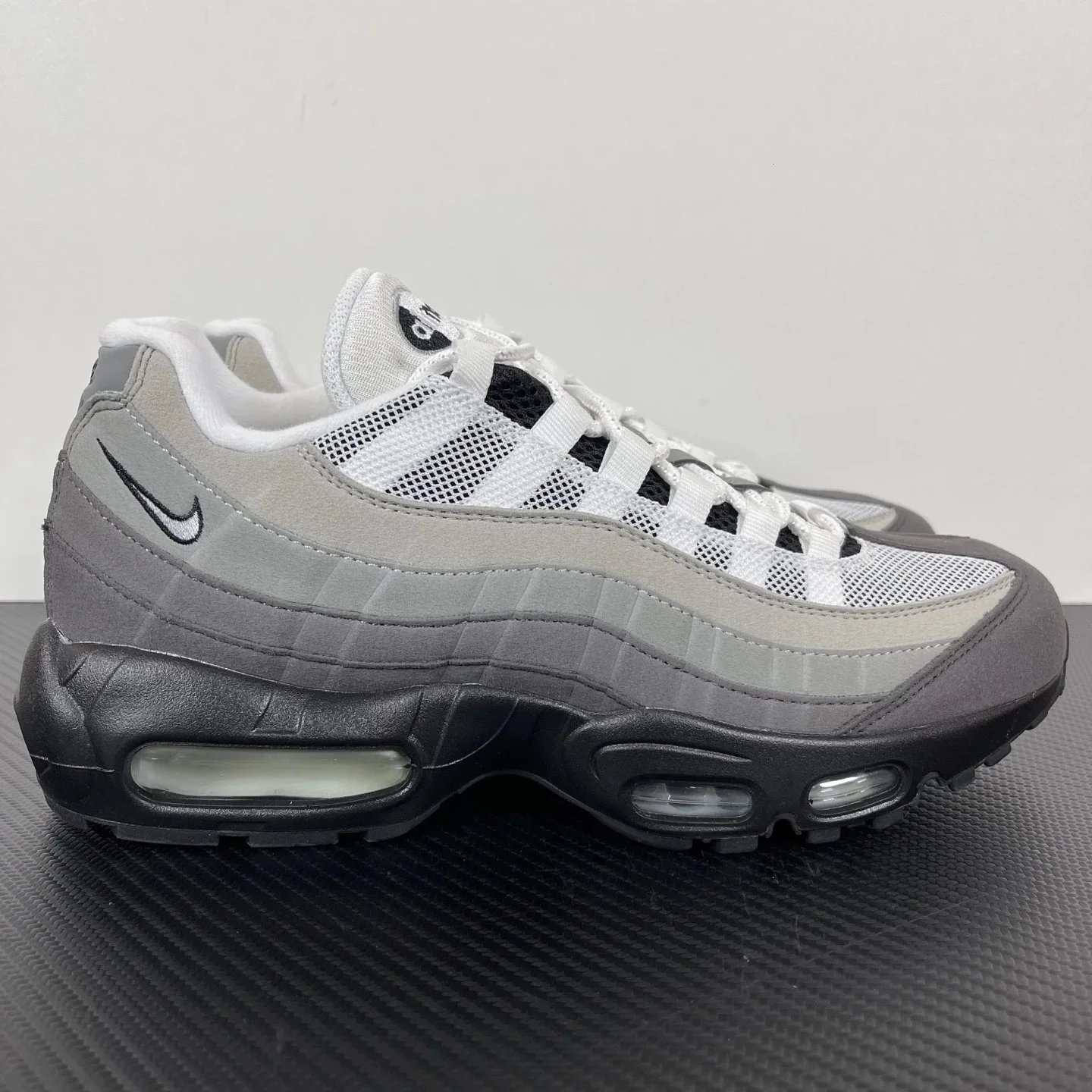 GX MAX 95 Gray Black Silver Hook AT2865-003