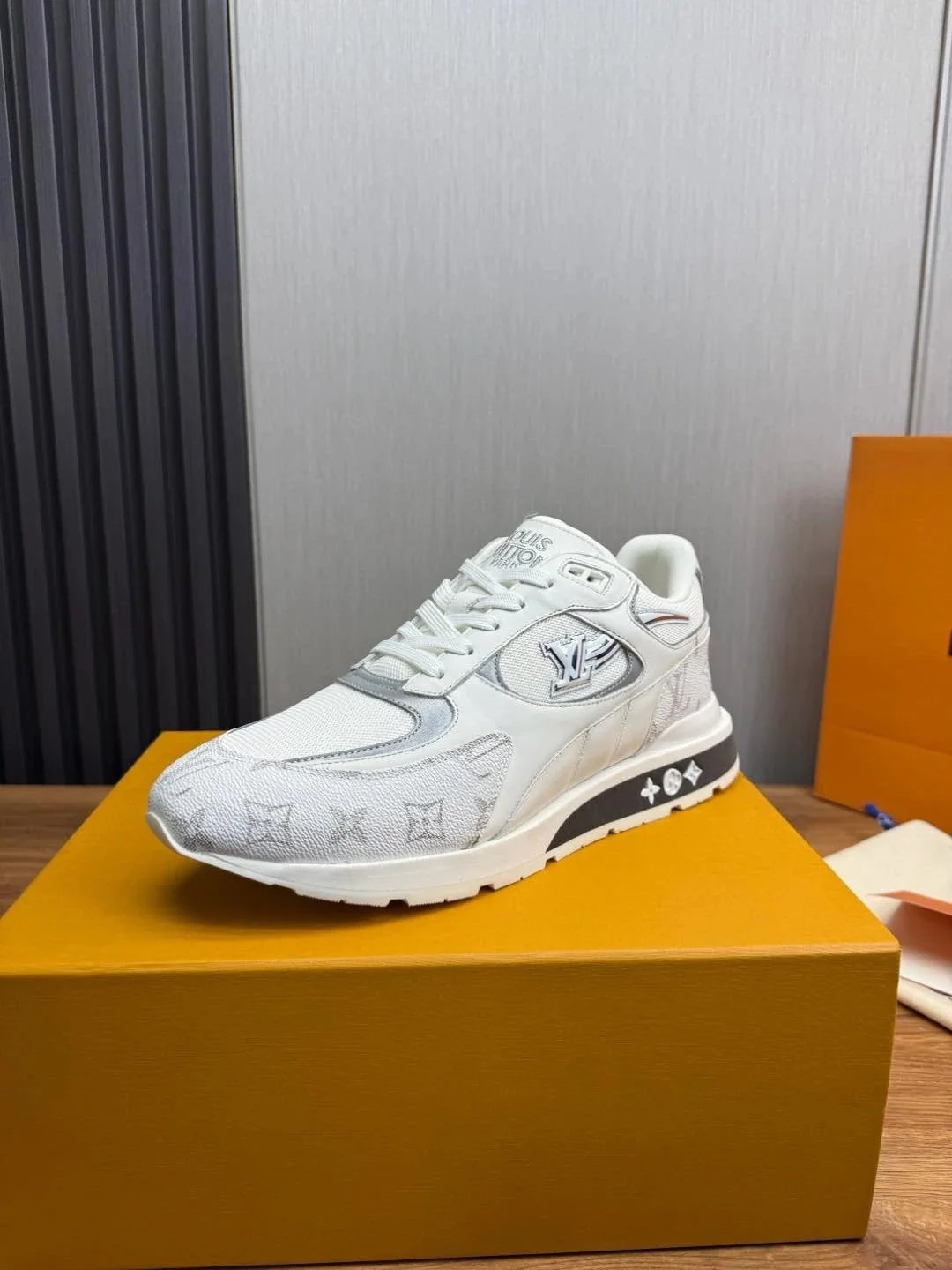 Louis Vuitton Sneakers Logo image 11