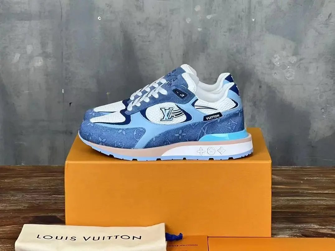 Louis Vuitton Sneakers Logo — #12