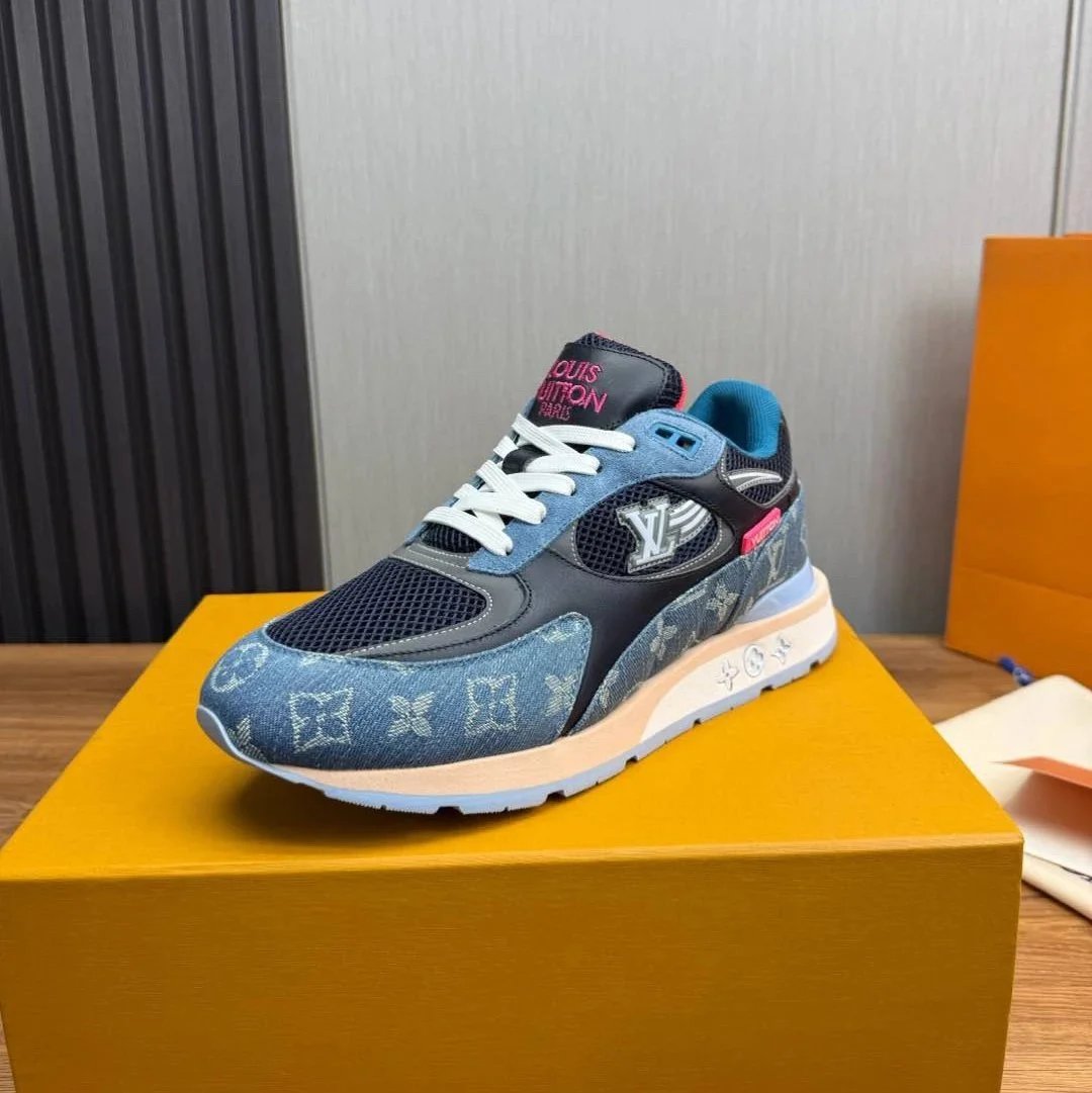 Louis Vuitton Sneakers Logo — #04