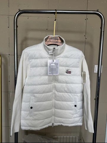 Small M Knit White (Full Tags with NFC)