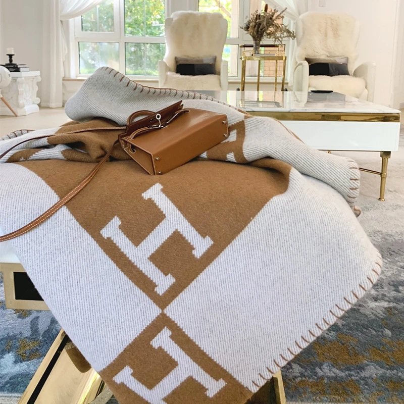 H letter wool blanket Inner Mongolia lamb wool air conditioning warm blanket pillow