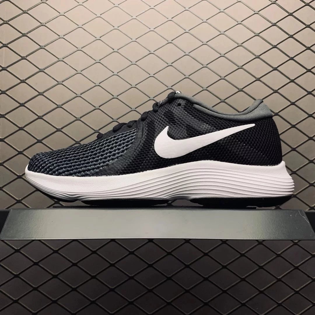 纯原版本 市面最高品质 Nike Revolution 革命4代 女鞋货号：908999-001 男鞋