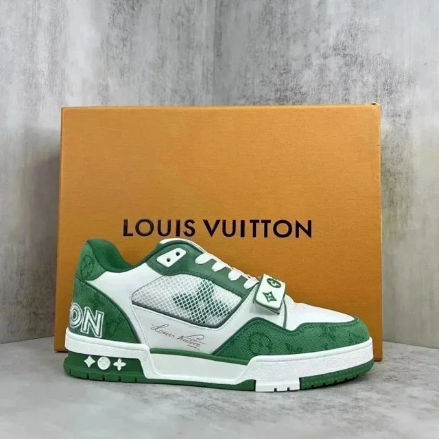 Louis Vuitton Sneakers Monogram flower panel product detail image 8