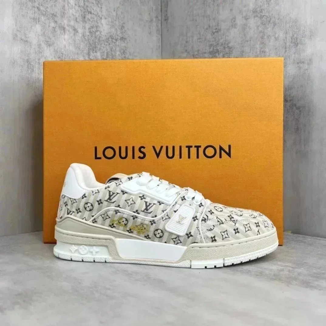 Louis Vuitton Sneakers Monogram flower panel product image
