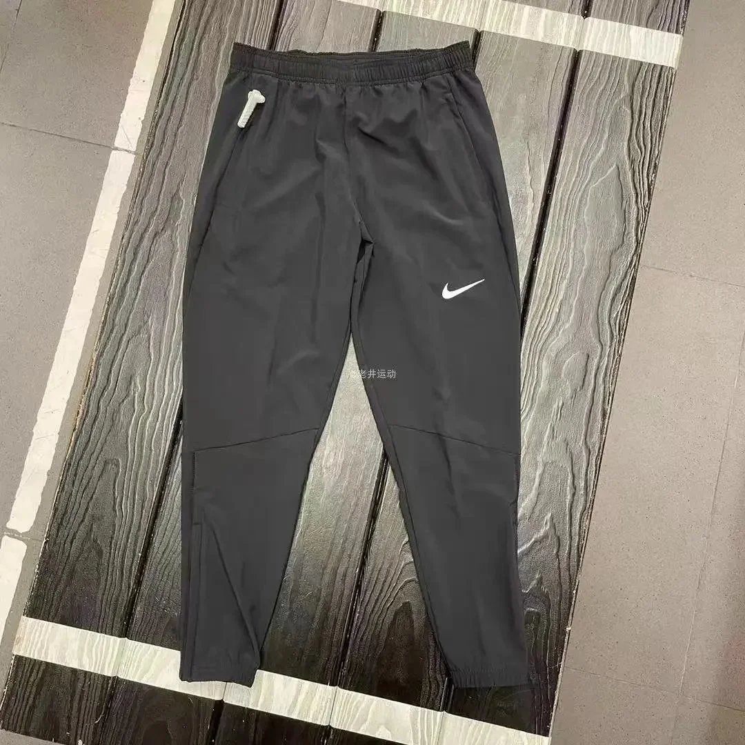 Nike Jackets Hooded zip-up windbreaker image 4