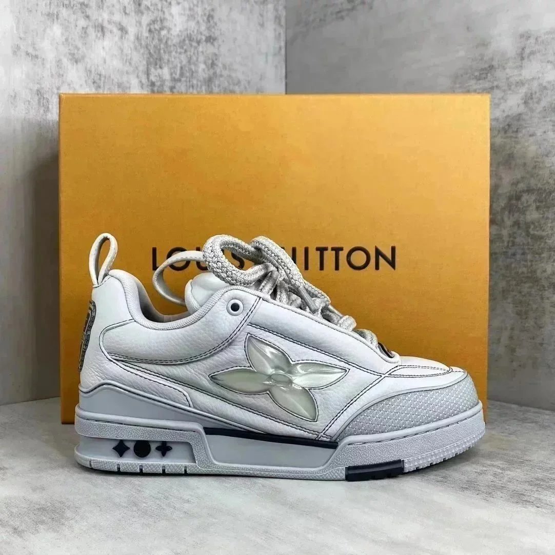 Louis Vuitton Sneakers Monogram flower panel product image