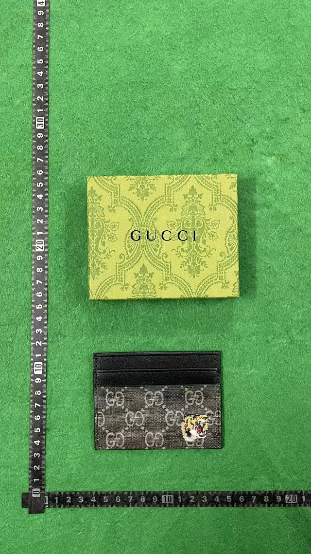 Saint Laurent Wallets & Card Holders Quilted monogram holder product detail image 2