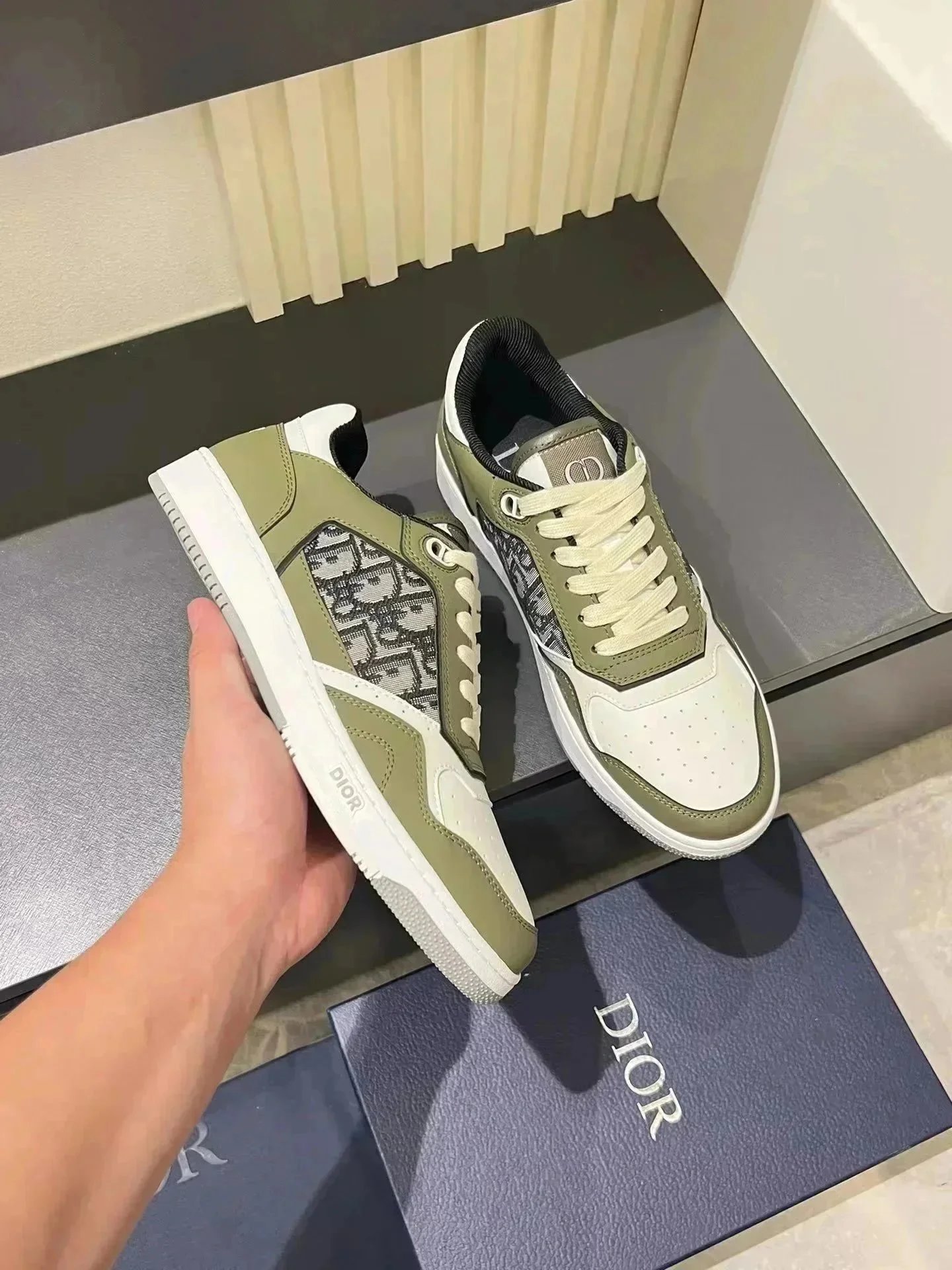 Dior Sneakers Logo-Monogram Lace-Up — 016*Top quality