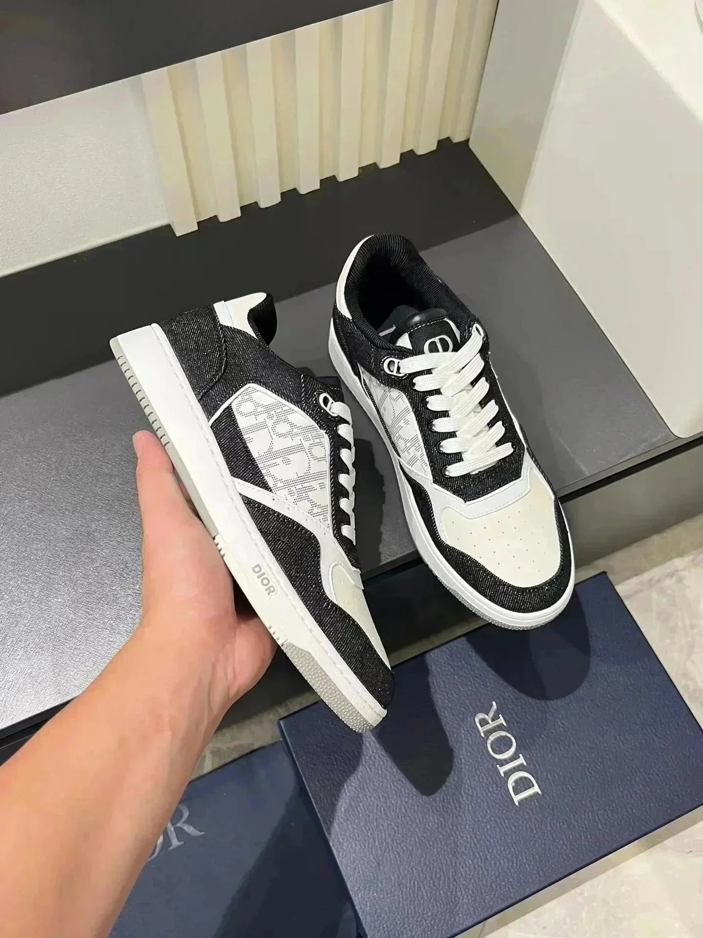 Dior Sneakers Logo-Monogram Lace-Up — 020*Top quality