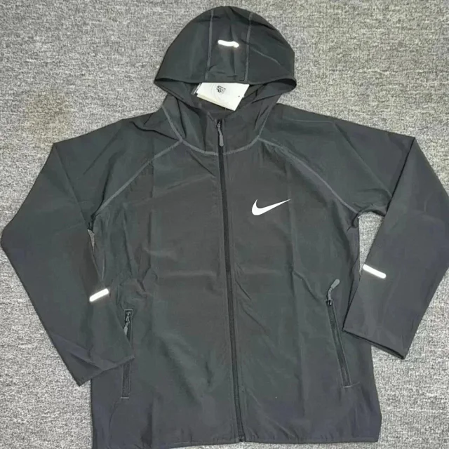 Nike Jackets Hooded zip running jacket with reflective details product detail image 9