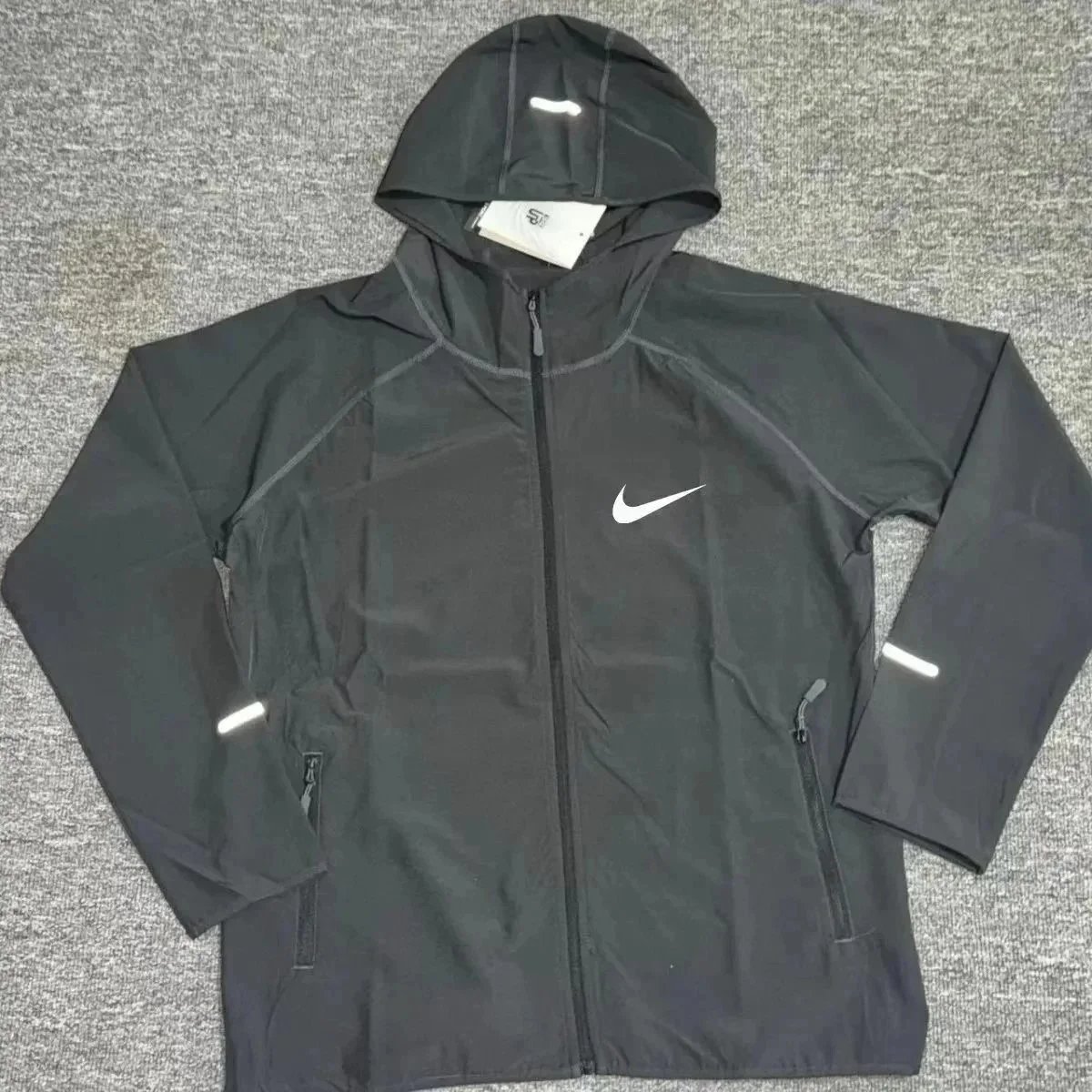 Nike Jackets Hooded zip running jacket with reflective details — 10