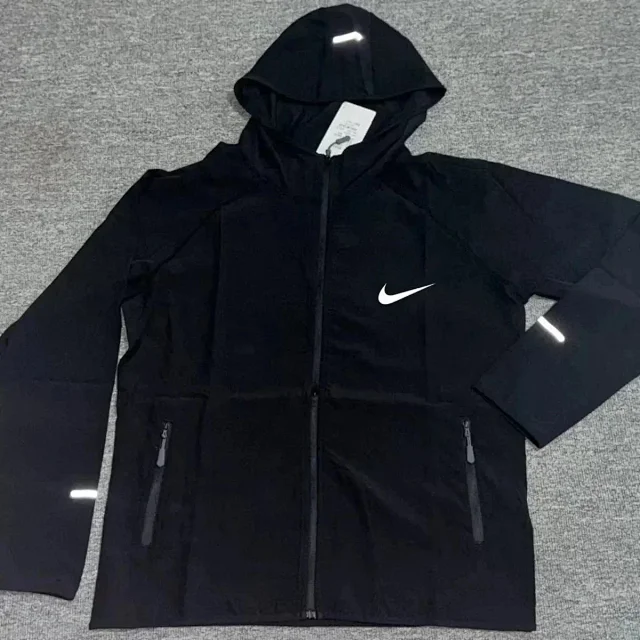 Nike Jackets Hooded zip running jacket with reflective details product detail image 10