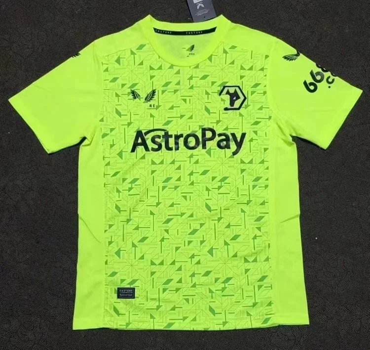 Wolf D green goalkeeper kit SKU image